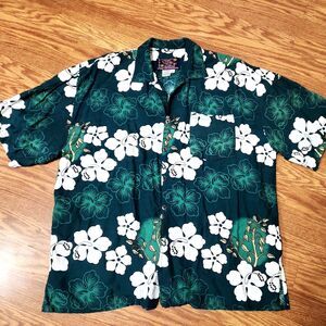 Hawaiian Shirt By Basix Button Up Large Rayon Floral Short Sleeve Size XL Green